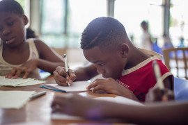 Africa can reduce number of its major languages using a hybrid model